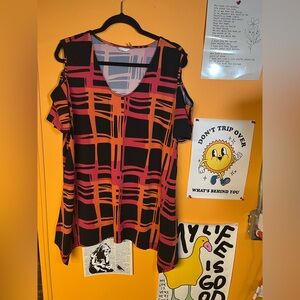 Orange and black 2X Peekaboo Shoulder Blouse 2X